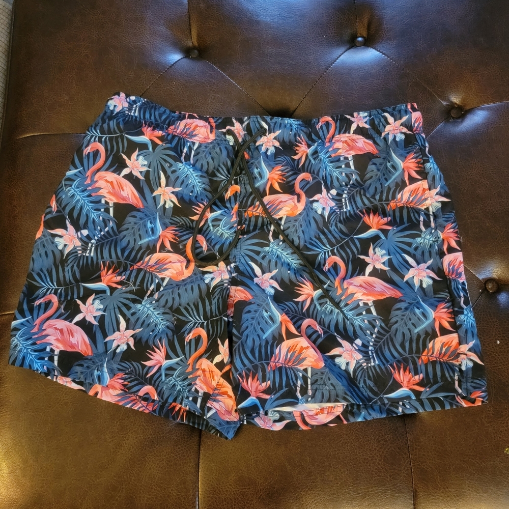 Mens Swim Trunks from Jake Austin
Cool Design: Flo